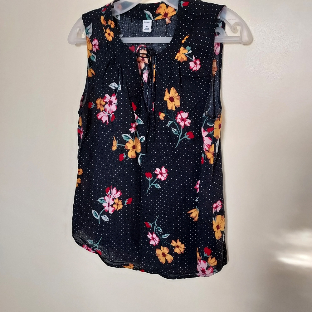 Old Navy Sleeveless Polka Dot Blouse Black Yellow & Pink Floral Summer Pin Up